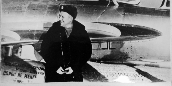 Летчик первого класса Н. П. Андреев перед последним вылетом